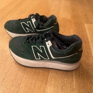 New Balance Women’s Green Sneakers 515H Platform
